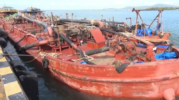 Bộ Tư lệnh Vùng Cảnh sát biển 3 bắt giữ nhiều phương tiện vận chuyển cát và dầu D.O không rõ nguồn gốc